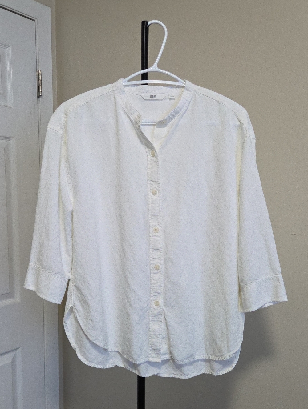 Uniqlo White Mandarin-Collar Button-Down Shirt